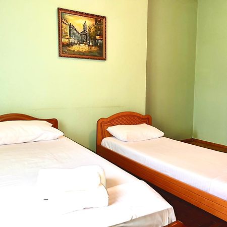 Berat Private Room In Haxhialiu Villa מראה חיצוני תמונה